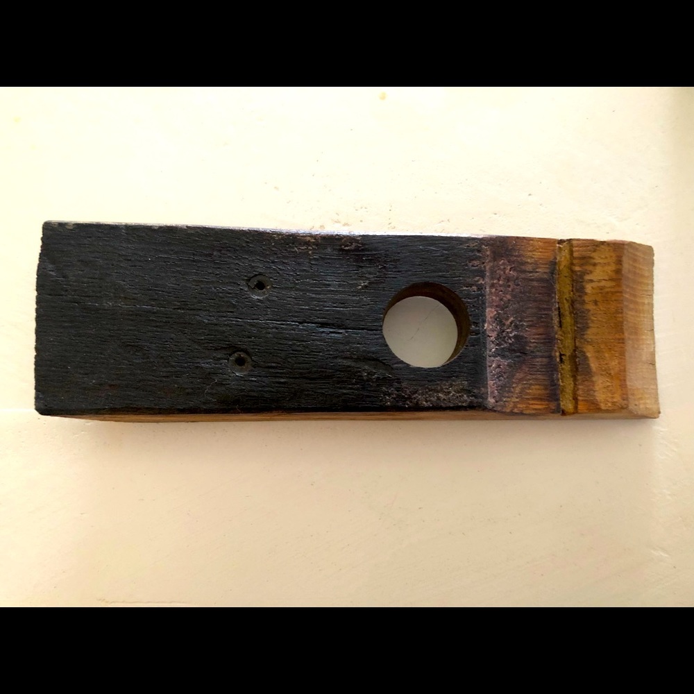 Unique single wine bottle holder from reclaimed wood - Picture 3 of 6